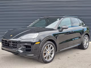 2025 Porsche Cayenne -'s photo