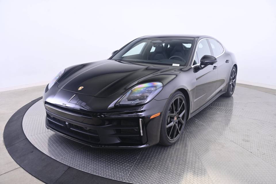 2026 Porsche Panamera Base