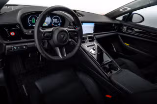 2026 Porsche Panamera Turbo E-Hybrid - Photo 25