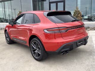 2026 Porsche Macan T - Photo 17