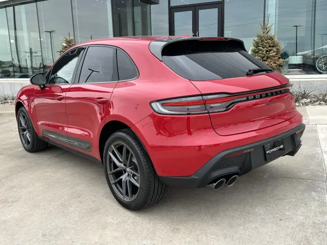 2026 Porsche Macan T - Photo 22