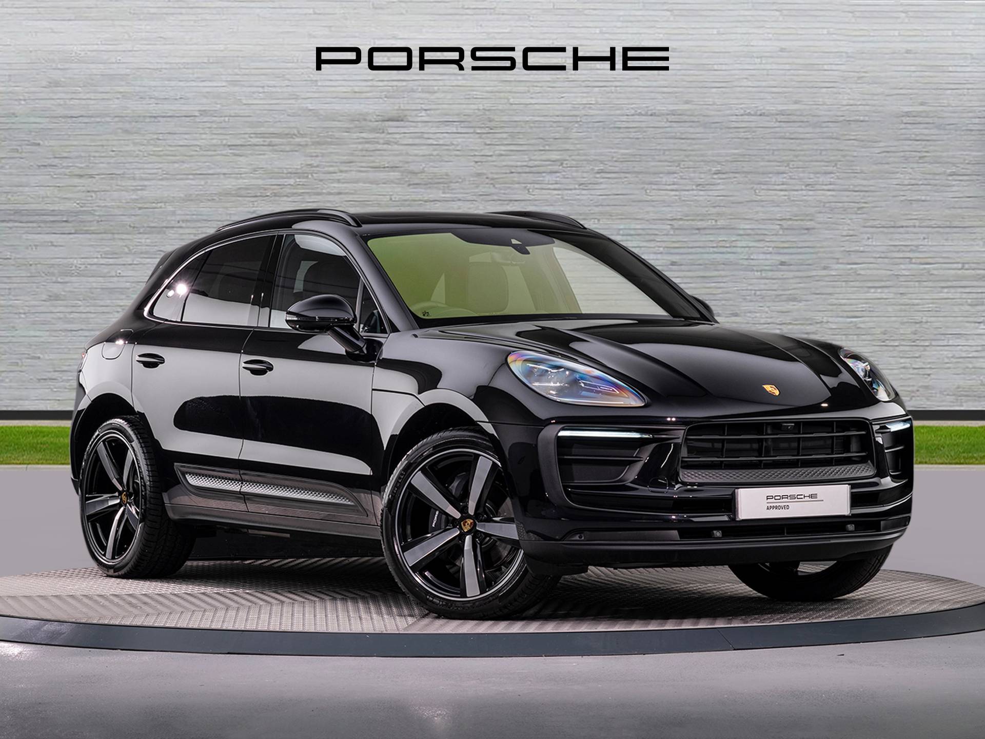 Macan, photo 1 of 49