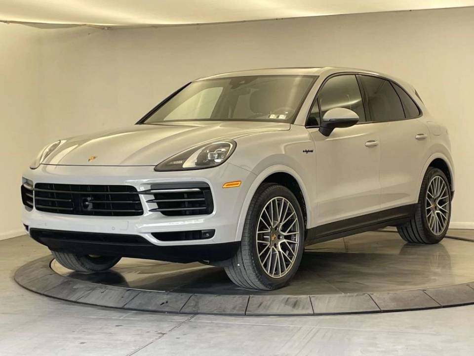 2023 Porsche Cayenne Platinum Edition