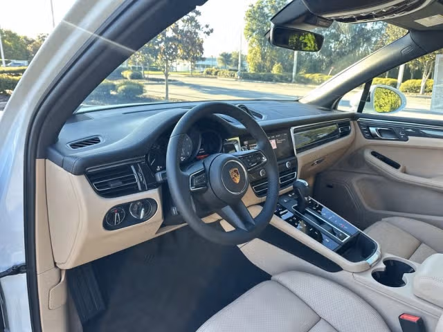 2026 Porsche Macan S - Photo 26