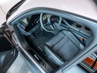 2025 Porsche Taycan 29
