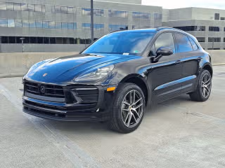 2026 Porsche Macan T's photo