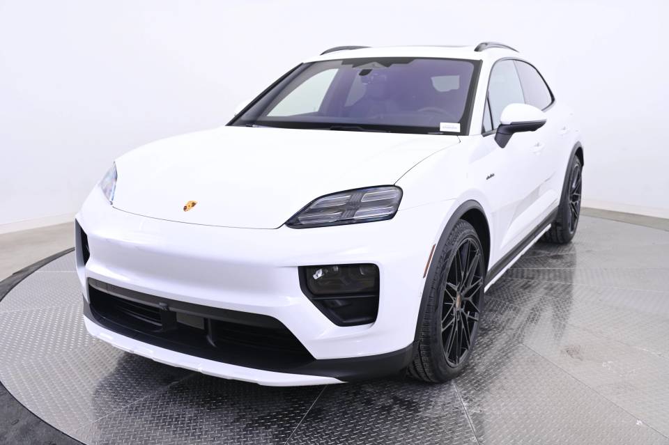 2025 Porsche Macan