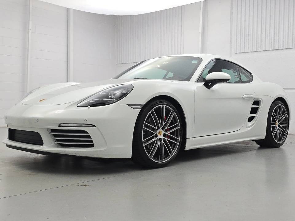 2025 Porsche 718