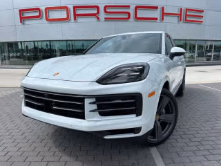 2024 Porsche Cayenne -'s photo