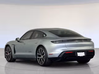 2026 Porsche Taycan GTS - Photo 17