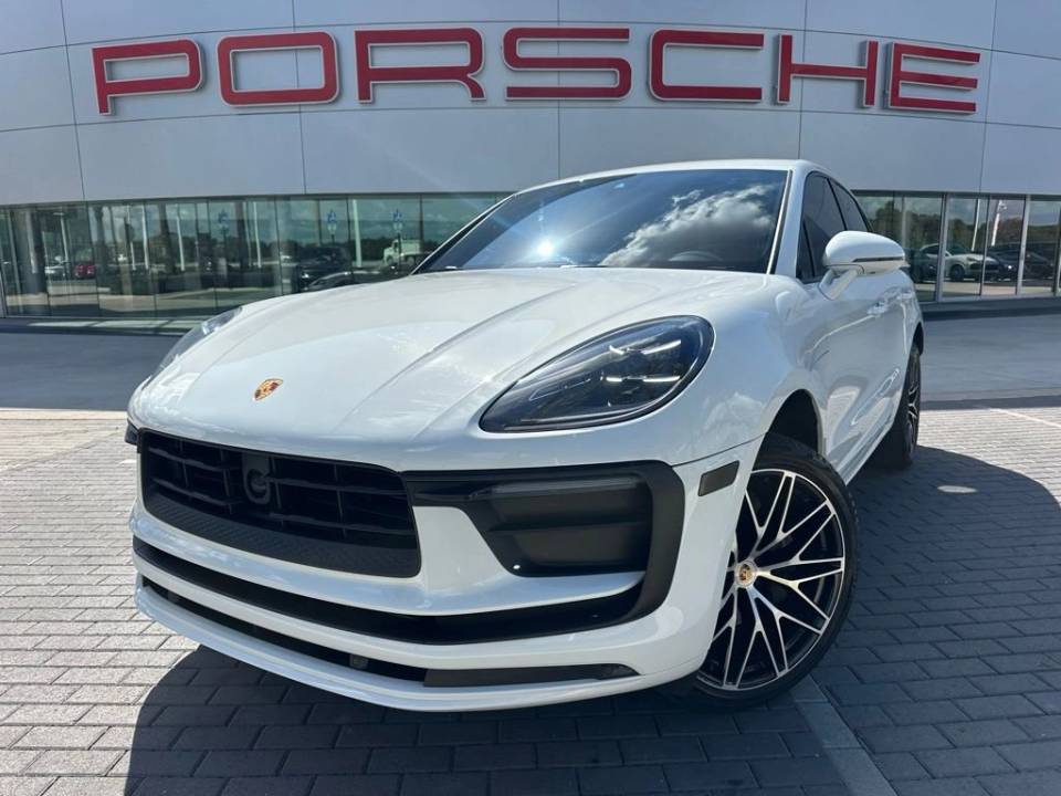 2023 Porsche Macan T