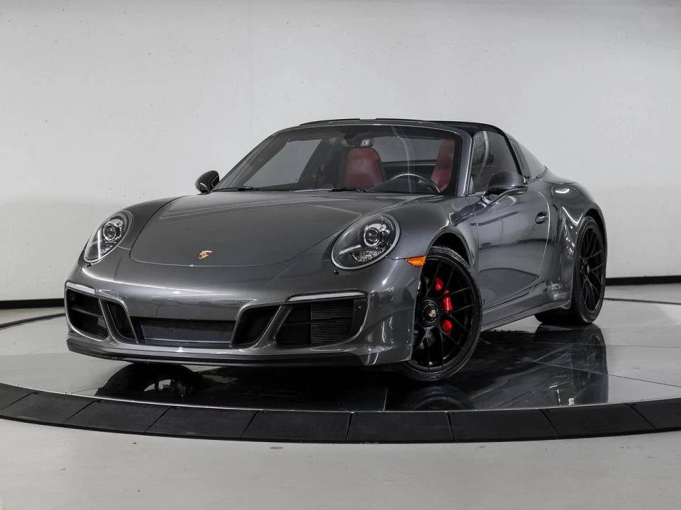 2018 Porsche 911 GTS