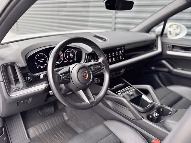 2024 Porsche Cayenne Base - Photo 26