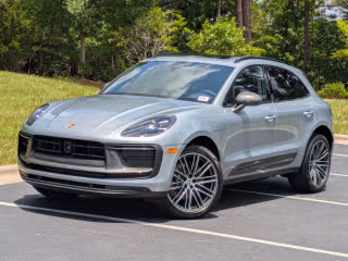2025 Porsche Macan T's photo