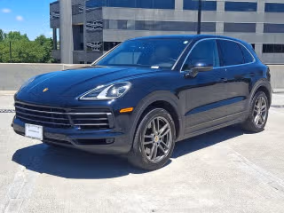 2023 Porsche Cayenne Platinum Edition's photo