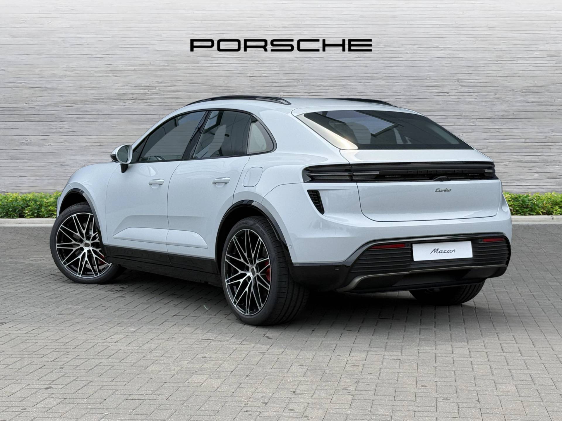 Macan Turbo, photo 2 of 54