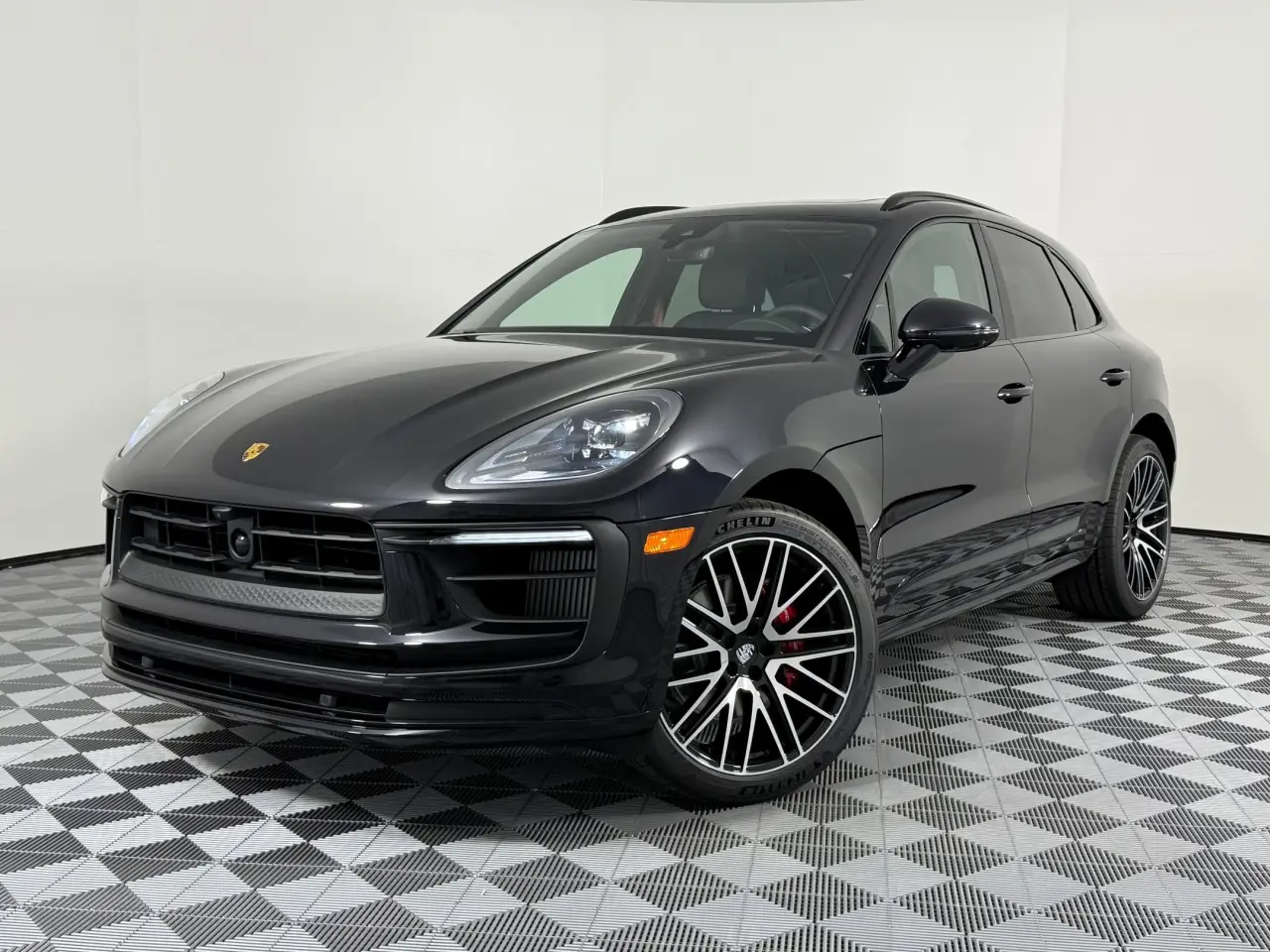 2026 Porsche Macan S - Photo 8