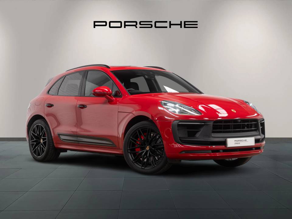 2024 PORSCHE MACAN