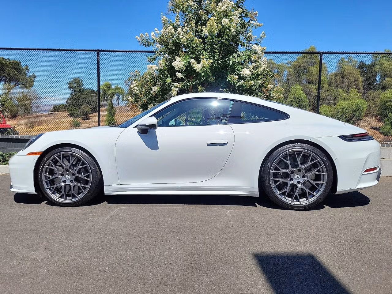 2025 Porsche 911 S - Photo 12