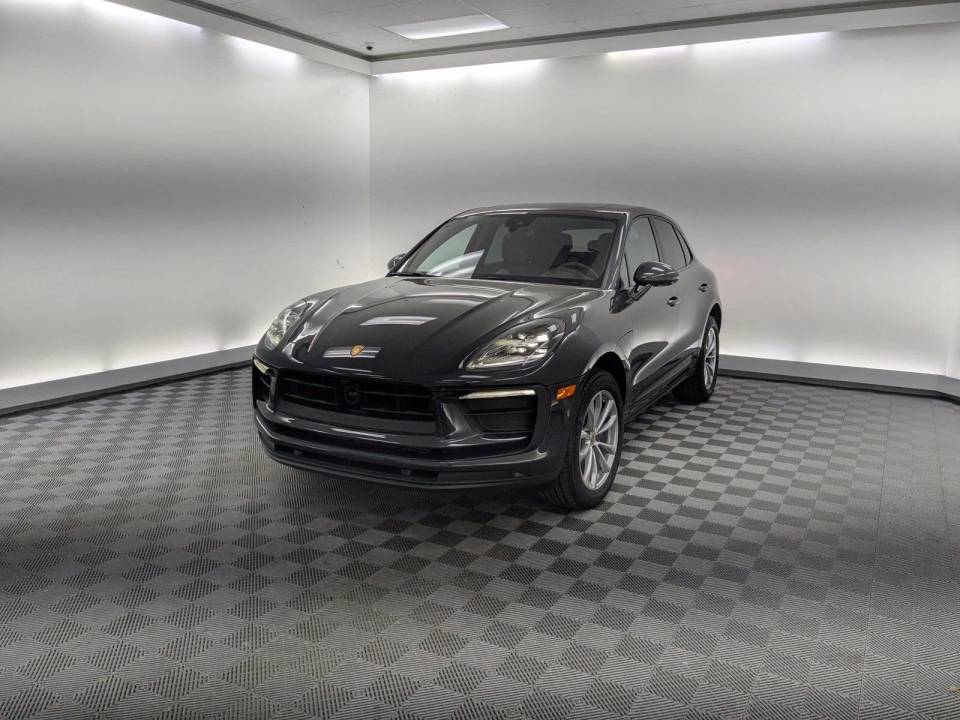 2026 Porsche Macan T