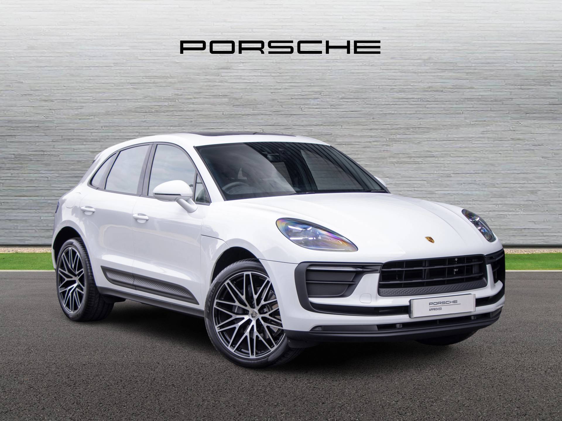 Macan, photo 1 of 33