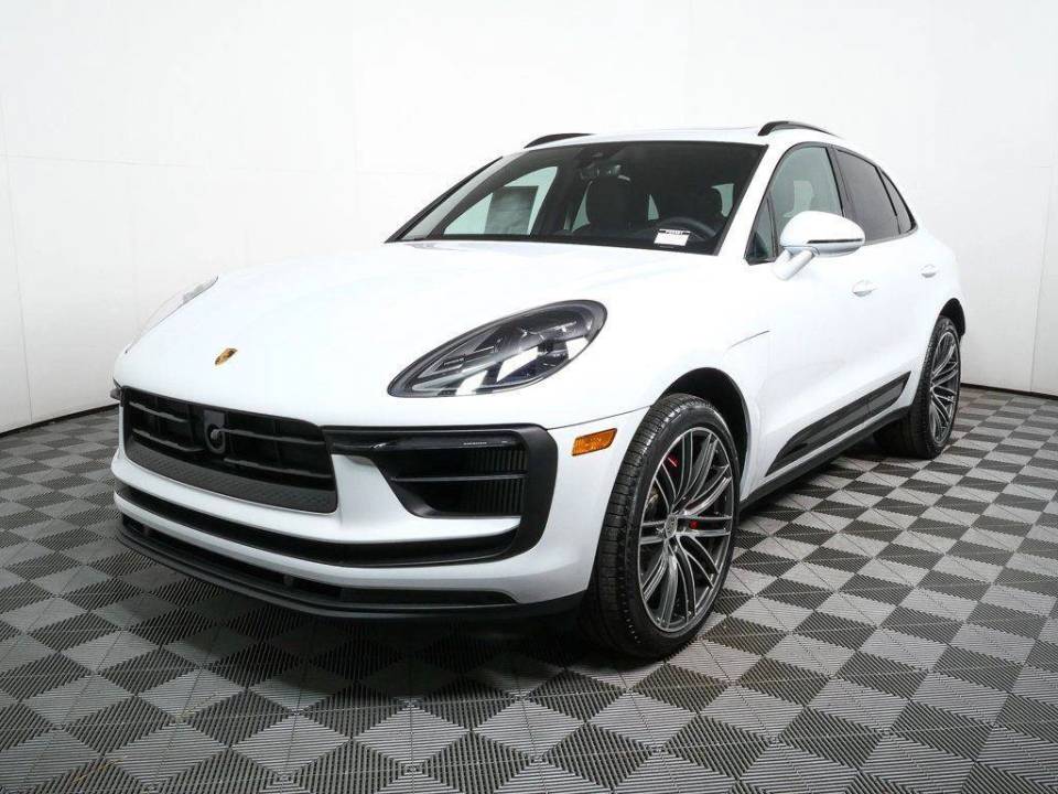 2026 Porsche Macan