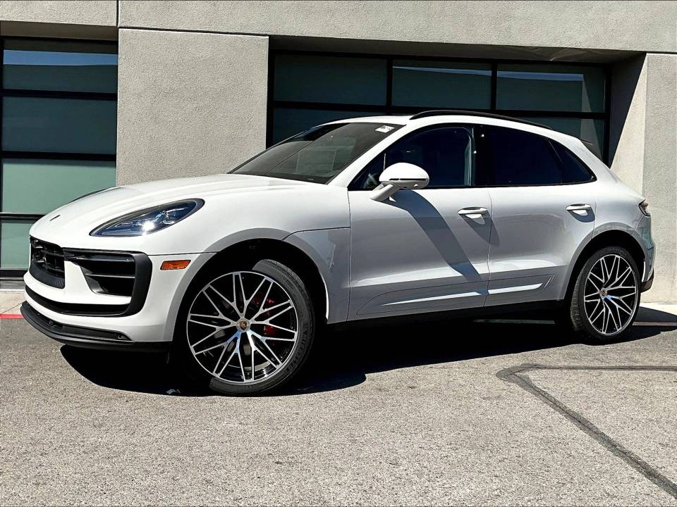 2025 Porsche Macan