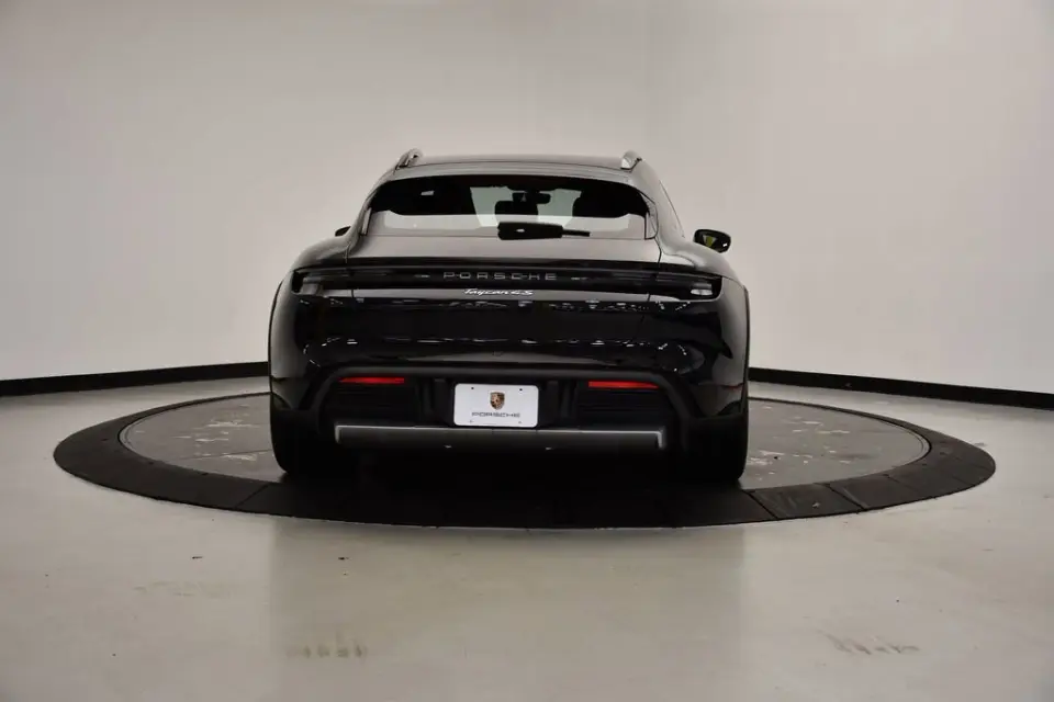 2025 Porsche Taycan S - Photo 31