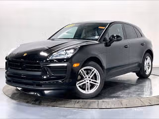 2023 Porsche Macan's photo