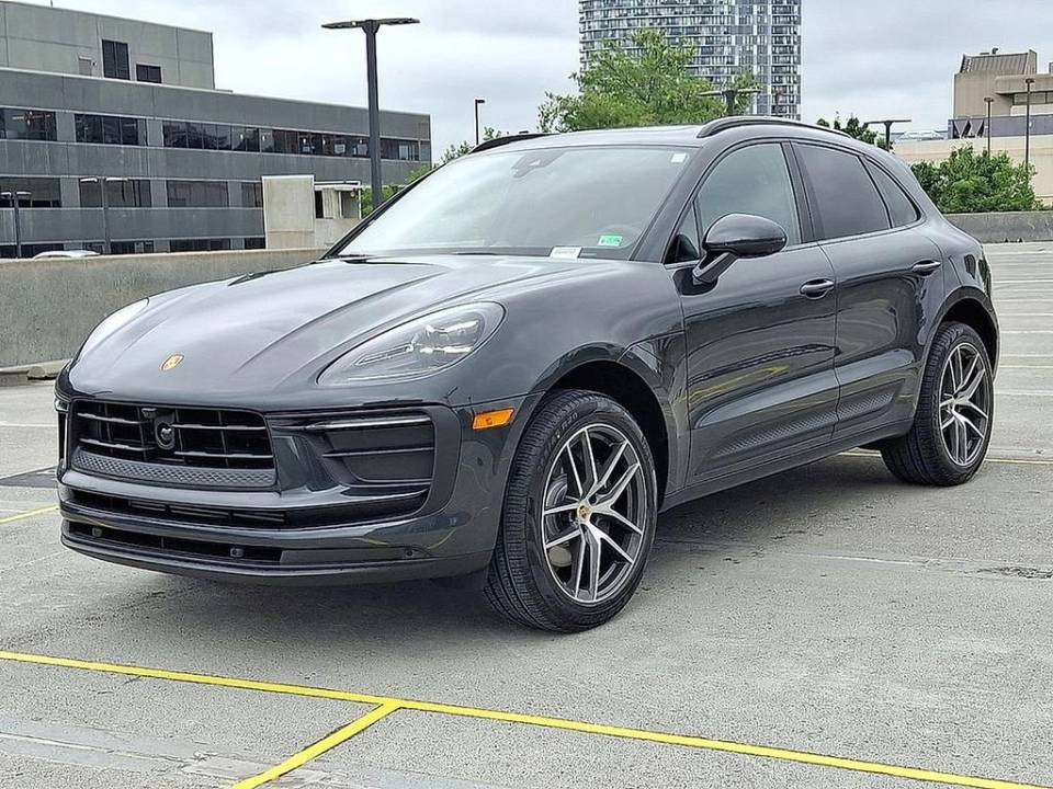 2025 Porsche Macan T