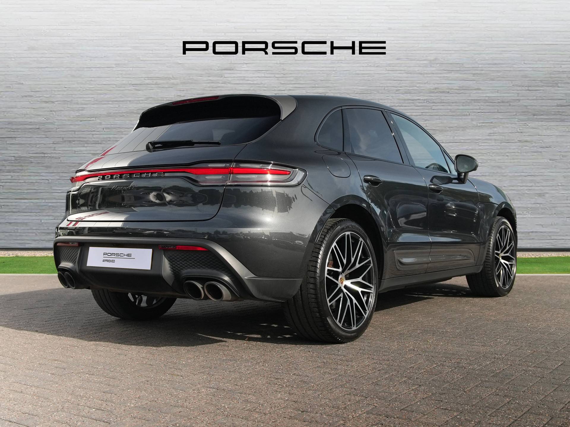 Macan T, photo 2 of 44