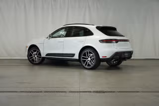 2025 Porsche Macan Base - Photo 17
