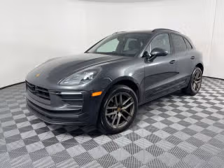 2025 Porsche Macan's photo