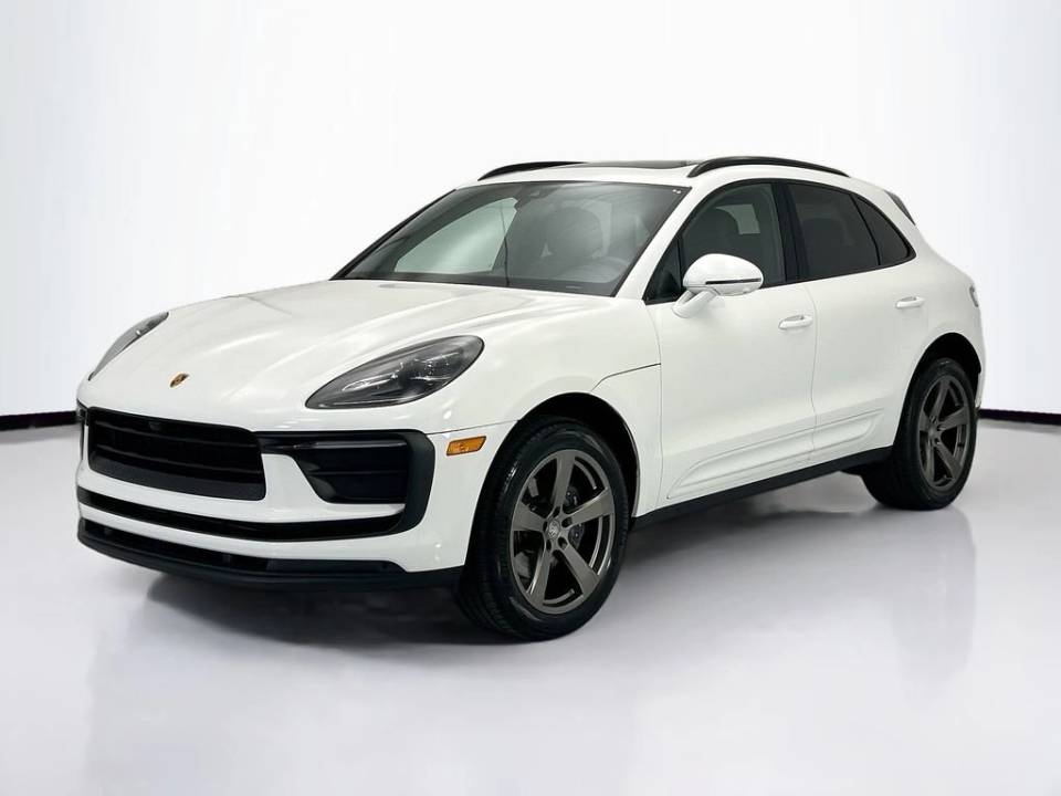 2022 Porsche Macan Base