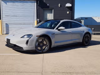 2025 Porsche Taycan Turbo's photo