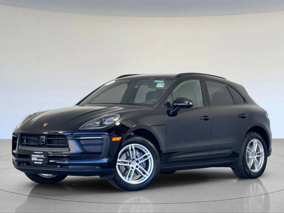 2025 Porsche Macan T