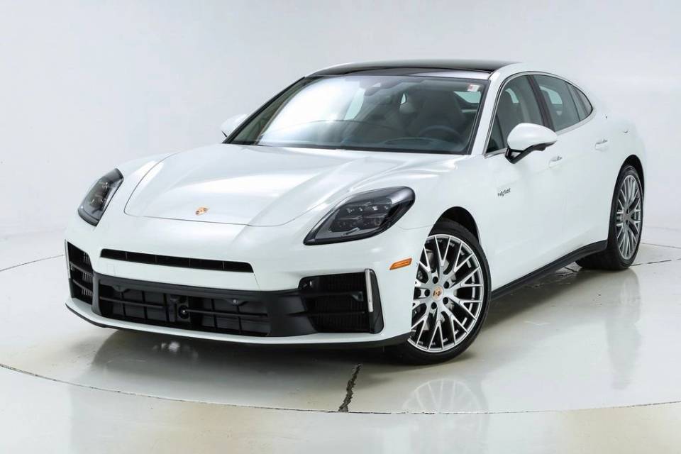 2026 Porsche Panamera 4 E-Hybrid
