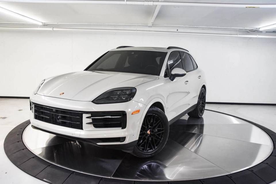 2025 Porsche Cayenne Base