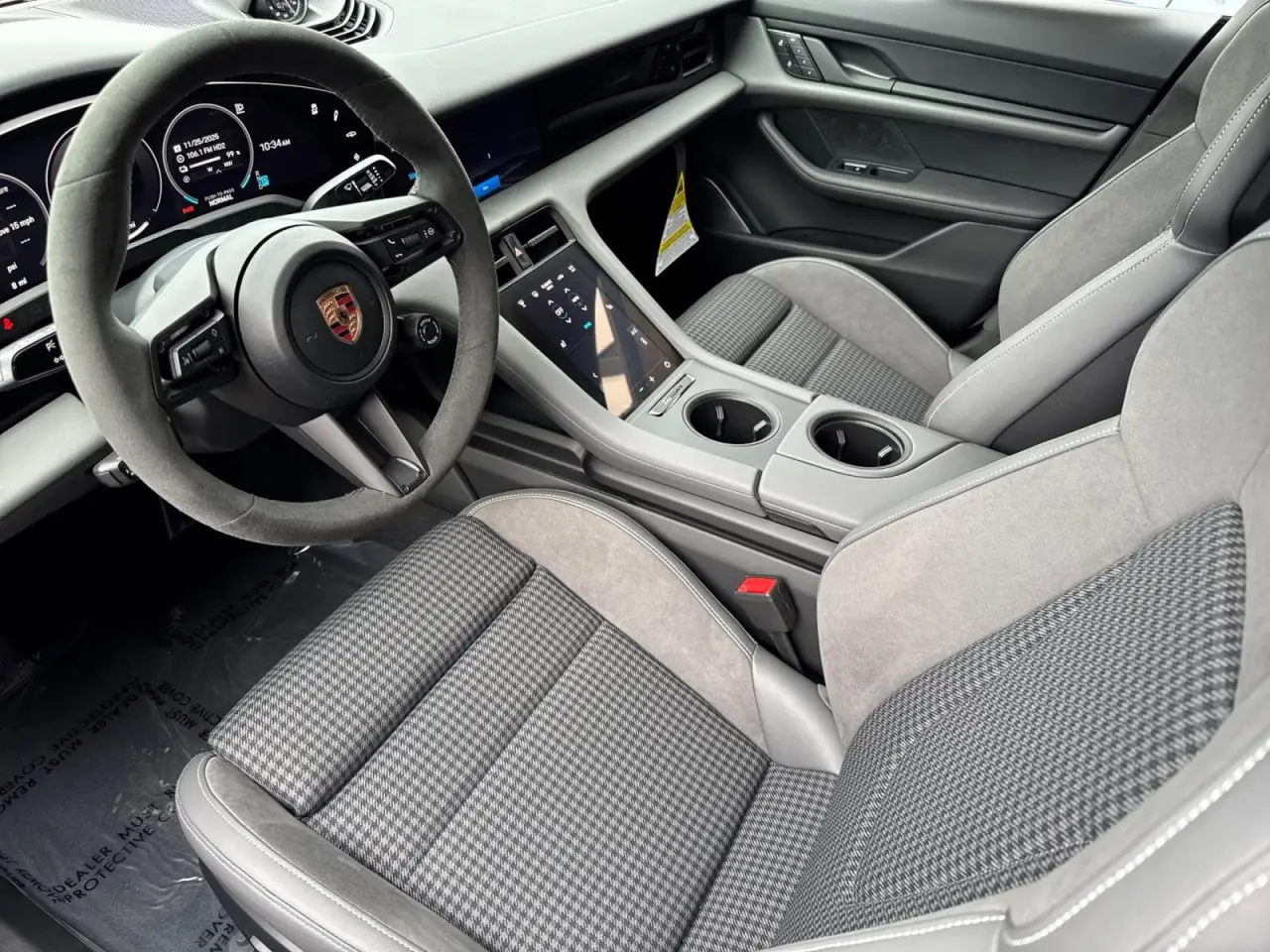 2026 Porsche Taycan GTS - Photo 32