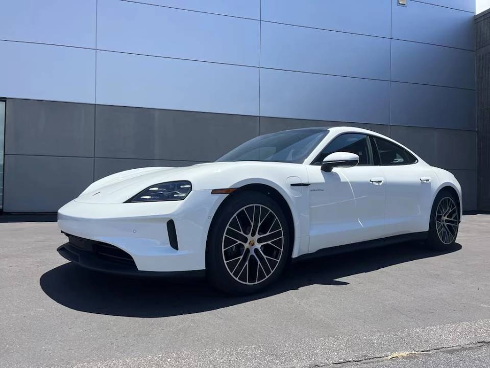 2025 Porsche Taycan