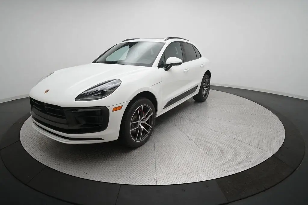 2026 Porsche Macan S - Photo 8