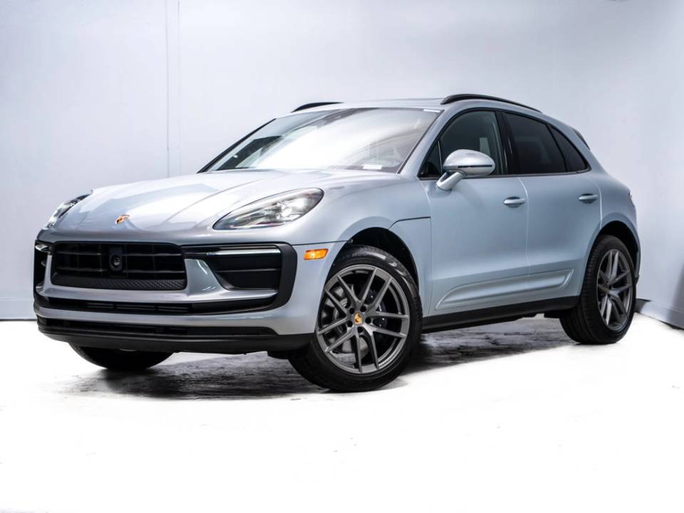 2026 Porsche Macan Base