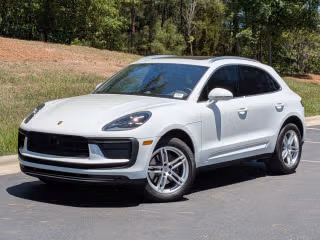 2025 Porsche Macan's photo