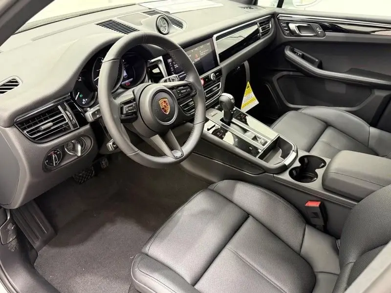 2026 Porsche Macan Base - Photo 32