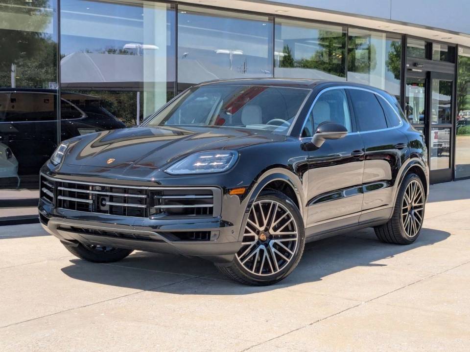 2025 Porsche Cayenne Base