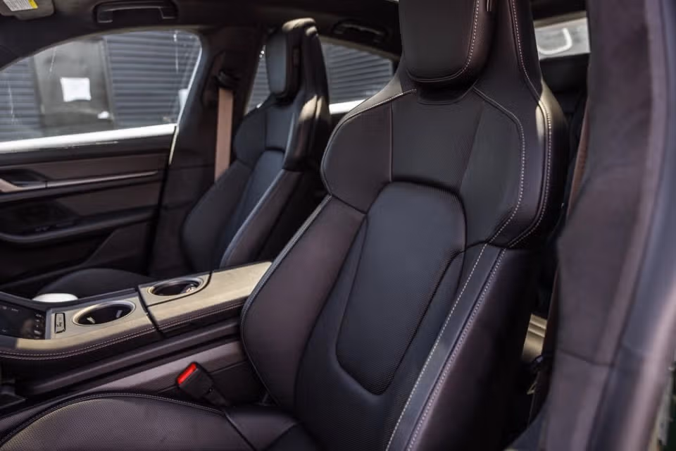 2025 Porsche Taycan Turbo S - Photo 35