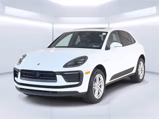 2026 Porsche Macan T's photo