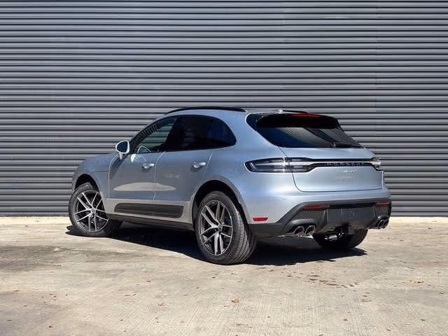 2026 Porsche Macan Base - Photo 18