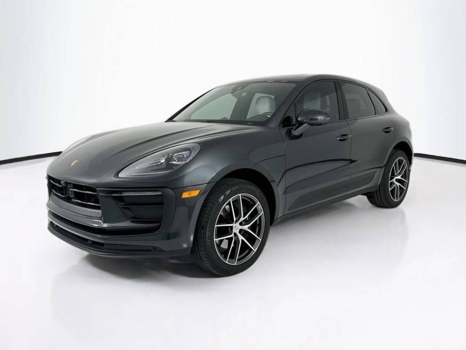 2025 Porsche Macan