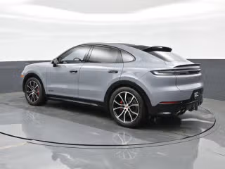 2025 Porsche Cayenne Coup GTS - Photo 17